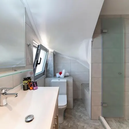Sunshine Family Apartment